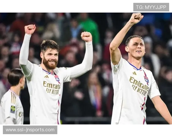 里昂九连胜终结，苏沙帽子戏法暴露中场防守漏洞