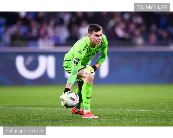 战术前瞻：里尔如何应对摩纳哥的高位压迫与快速反击